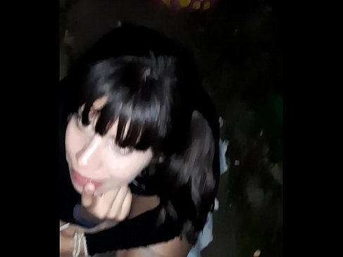 ❤️ Gatvėje išsipūtęs penis mainais už saldainius ❤❌ Dulkinimasis prie mūsų ❌️
